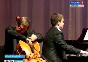 В рамках фестиваля «В гостях у Ларисы Гергиевой» во Владикавказе выступил виолончелист Сергей Ролдугин