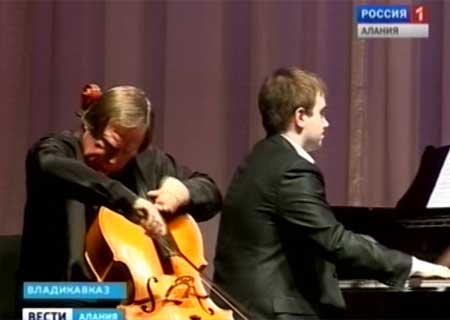 В рамках фестиваля «В гостях у Ларисы Гергиевой» во Владикавказе выступил виолончелист Сергей Ролдугин