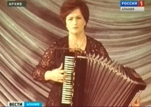 Заслуженной артистке России, гармонистке Ирине Мистуловой сегодня исполнилось бы 70 лет