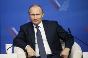 Путин поддержал идею объединить усилия ОНФ, волонтеров и региональных властей для решения проблем граждан, обратившихся на «прямую линию»