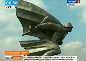 Воспитанники Дворца детского творчества совершили тематическую экскурсию по местам боевой Славы