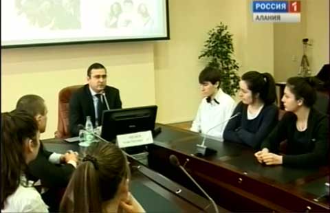 Министр образования и науки Северной Осетии Алан Огоев встретился с 11-классниками школ республики