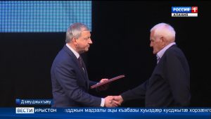 Битарты Вячеслав сæ профессионалон боны фæдыл раарфæ кодта фæндæгтæ цалцæггæнæн арзæтадон куыстуаты фæллойгæнджытæн