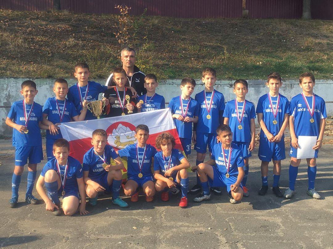 Владикавказские команды сразились в финале детского футбольного турнира в Ессентуках