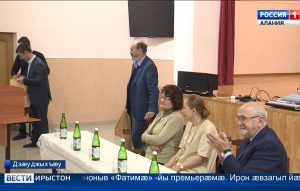 Цæгат Ирыстоны ацы аз бирæ мадзæлттæ арæзт цæуы Хетæгкаты Къостайы 160 азы кадæн