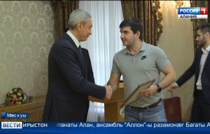 Цæгат Ирыстоны минæварады Мæскуыйы кад кодтой адæмон кафты ансамбльты разамонджытæн