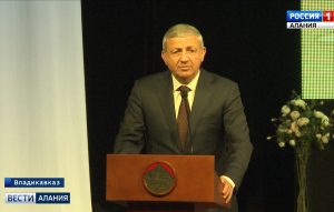 В преддверии профессионального праздника Вячеслав Битаров поздравил учителей