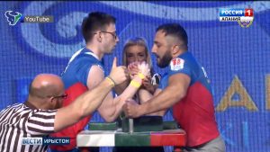 Ирыстойнаг спортсментæ райстой фондз сызгъæрин майданы дунейы ерысты армхæстæй