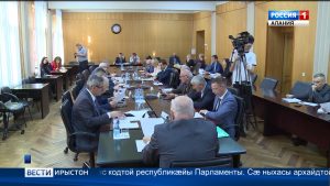 Чысыл æмæ астæуккаг бизнесы рæзтыл æрныхас кодтой республикæйы парламенты