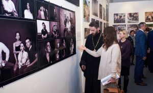 Фотовыставка «Помнить, чтобы жить» открылась в Москве