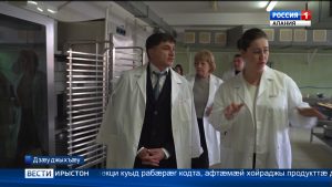 Дзæуджыхъæуы администрацийы сæргълæууæг Фæрниаты Тамерлан бабæрæг кодта скъоладзаутæн хæринаггæнæн комбинат