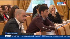 Парламенты арæзт уыдысты æргом байхъуыстытæ фидæны 3 азы бюджеты фæдыл