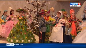 Уататы Аннæ куклатæн æрхъуыды кæны уæлæдарæс