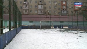 Причиной смерти жителя Владикавказа, найденного сегодня на детской площадке, могло стать самоубийство