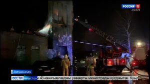 Дзæуджыхъæуы 5-æм Промышленнон уынджы сыгъди 18 метры бæрзæндæн колоннæ