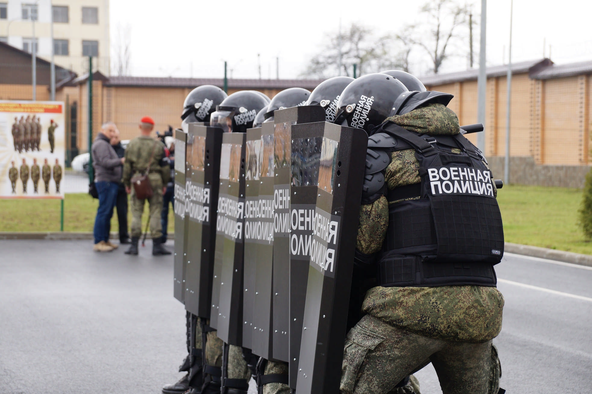 Военные полицейские ЮВО во Владикавказе получили на вооружение «Колпак» и «Черепаху»