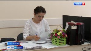 28 медиктæн, коронавирусæй рынчын адæмимæ кусгæйæ сæхи хъзуатонæй кæй равдыстой, æмæ удуæлдай куыст кæй кодтой, уый тыххæй саккаг кодтой паддзахадон хæрзиуджытæ