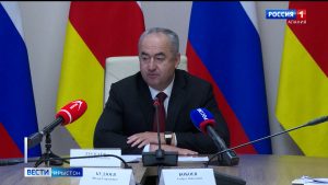 Национ проект «Цæрæнуæттæ æмæ горæты æнцонвадат архайд» царды куыд æххæстгонд цæуы, ууыл ныхас цыд сæрмагонд æмбырды