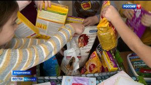 Воспитанники 59-го детского сада передали корм для бездомных животных, находящихся в городском приюте