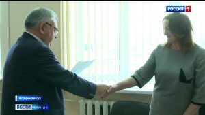 Семьи из Северной Осетии получили сертификаты на строительство или приобретение жилья в сельской местности