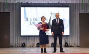 Вячеслав Битаров поздравил североосетинских деятелей культуры и искусства с профессиональным праздником