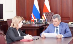 Сергей Меняйло и Жанна Моргоева обсудили вопросы подготовки и проведения единого дня голосования