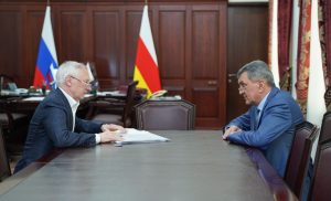 Сергей Меняйло и Владимир Гуриев обсудили реализацию инвестпроектов в Северной Осетии