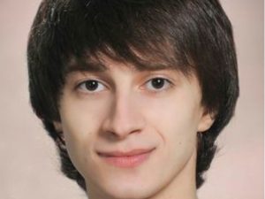Солист Мариинского театра Давид Залеев получил тяжелую черепно-мозговую травму, катаясь на электросамокате