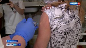 Во владикавказском медколледже продолжается вакцинация от коронавируса
