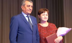 Сергей Меняйло поздравил социальных работников Северной Осетии с профессиональным праздником