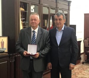 Руководитель группы телеоператоров ГТРК «Алания» Юрий Жирняк награжден медалью «Во Славу Осетии»