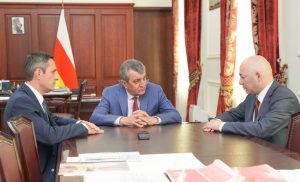 Сергей Меняйло и Виталий Кузнецов обсудили вопросы казачества