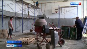 Хъæуккаг скъолаты цæуынц спортивон залтæ цалцæггæнæн куыстытæ