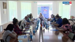 Артур Таймазов обсудил проблемы доступности городской среды с жителями республики, страдающими нарушениями опорно-двигательного аппарата