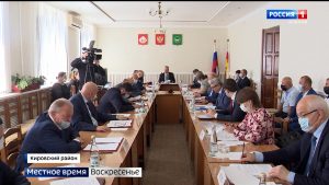 Социально-экономическое развитие Кировского района обсудили на выездном заседании правительства