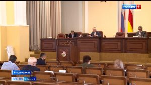 В  заседании Совета парламента рассмотрели более 30 законопроектов