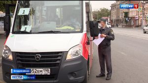 Во Владикавказе продолжаются рейды по соблюдению масочного режима в транспорте