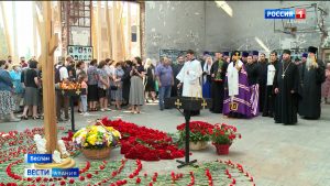 В Беслане начались траурные мероприятия памяти жертв теракта 2004 года