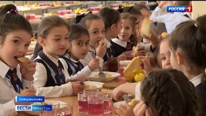 Ацы аз сентябрæй фæстæмæ нæ бæстæйы скъолаты системæйы æнæмæнг æххæстгæнæн хай сси – тæвд хæринаг