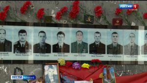 Породнились кровью: семьи погибших спецназовцев о том, чем стал для них Беслан
