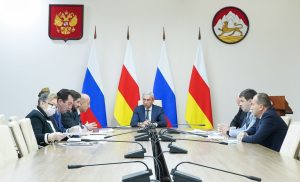 Борис Джанаев обсудил с профильными вице-премьерами социально значимые вопросы