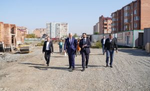 Борис Джанаев проинспектировал ход строительства детских садов во Владикавказе