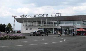 Кинологи проверили территорию аэропорта «Владикавказ», информация о минировании не подтвердилась