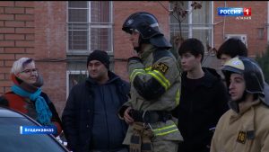 Специалисты выясняют причины попадания газа в подвал многоэтажки во Владикавказе
