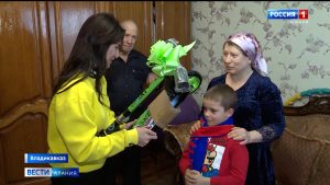Около 600 детей из Северной Осетии написали письма Деду Морозу в рамках всероссийской акции «Елка желаний»