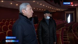Борис Джанаев оценил состояние сцен и рабочих помещений Русского и Осетинского театров