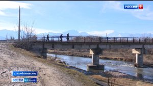 Жители Камбилевского просят решить проблему с разрушающимся мостом, который делает более доступными социально значимые объекты