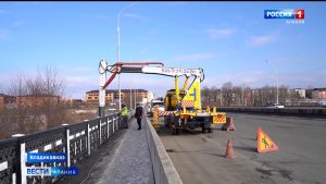 Во Владикавказе продолжаются ремонтные работы на городских мостах