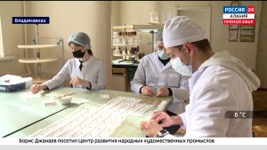 Студенты-фармацевты СОГУ во время практики помогают аптекам республики