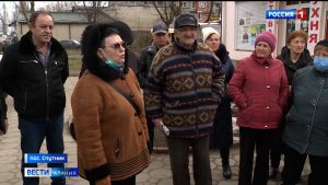 Жители поселка Спутник обратились к представителям Народного фронта с просьбой о содействии в решении ряда проблем